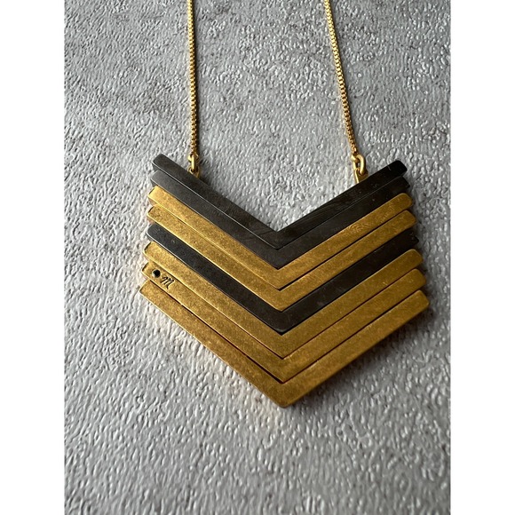 Madewell Arrowstack Necklace Chevron Gold Black Geometric Long Adjustable Chain - Picture 2 of 2